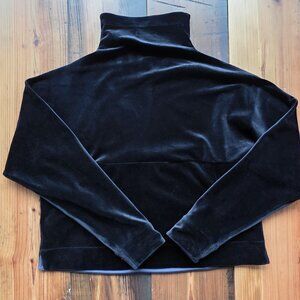 Prana Phoenix Pullover Black Velvet Soft Top / Yoga Fashion / Size Medium / EUC